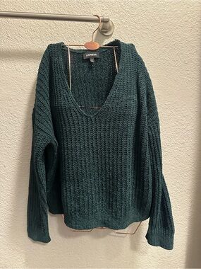 Express Women's Deep Teal V-Neck Chunky Knit Sweater